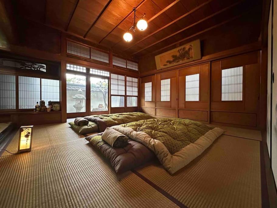 Отель Old Japanese House Tondabayashi Экстерьер фото